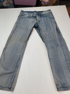 Machine Men’s Straight Jeans in Light Blue Wash